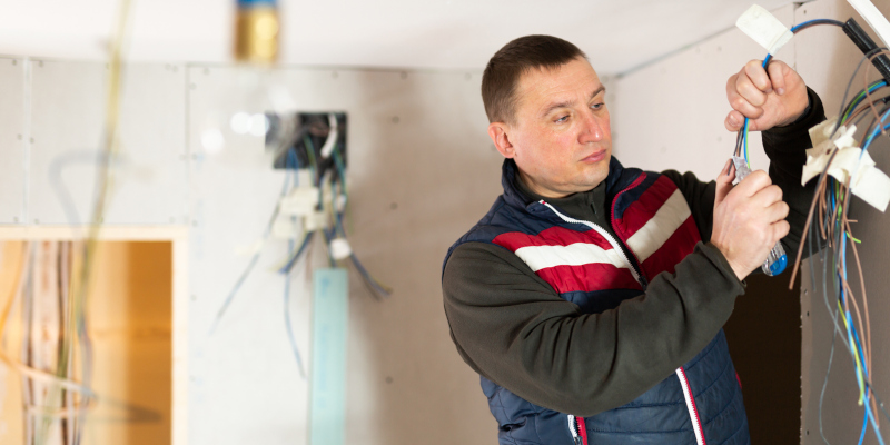 Licensed Electrician in Newport, Vermont